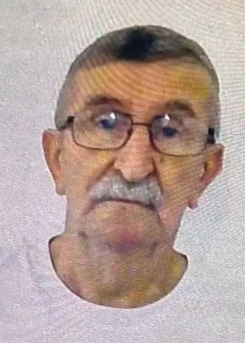 O taxista Nelson Kappaun, de 83 anos