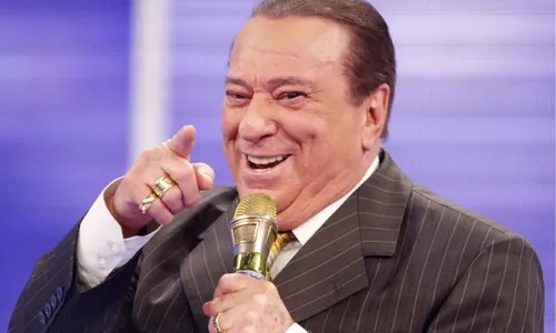 Raul Gil estava internado após ser diagnosticado com abdome agudo inflamatório