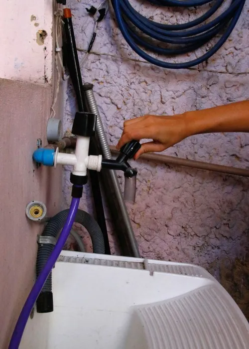 Orientação é utilizar a água armazenada em caixas e cisternas apenas em atividades essenciais