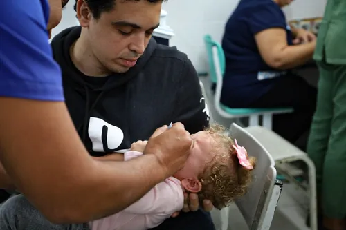 A SES-RJ reforça a importância da vacinação como principal forma de prevenção