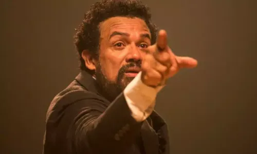 Ator Déo Garcez dá vida ao protagonista, Luiz Gama