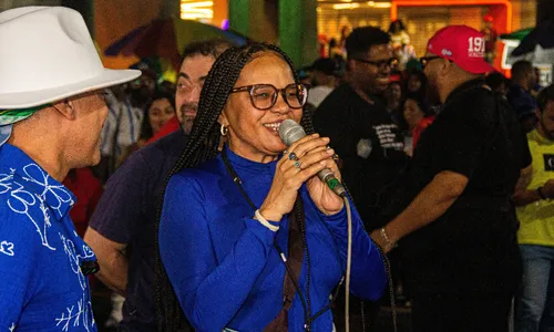 Tereza Cristina é a principal compositora do samba-enredo da Acadêmicos de Niterói para o Carnaval de 2026