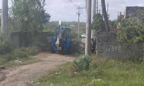 De acordo com a PM, os agentes foram atacados durante retirada de barricadas