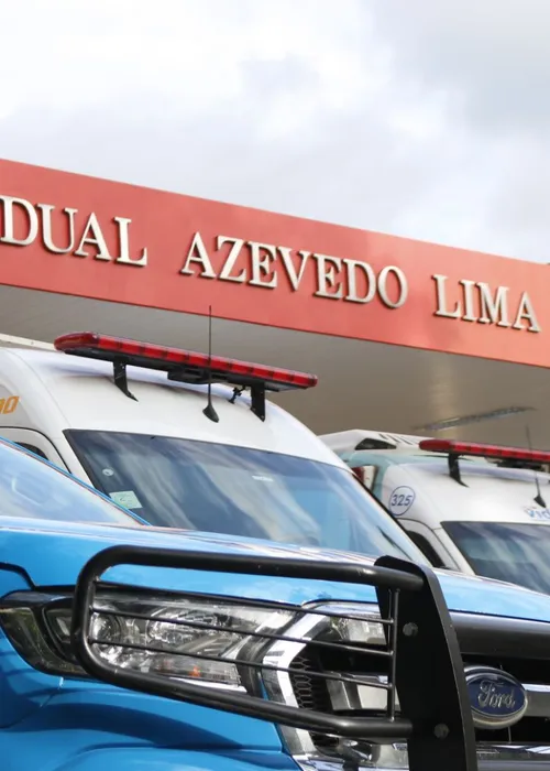 Os policiais foram socorridos e encaminhados ao Hospital Estadual Azevedo Lima (Heal)