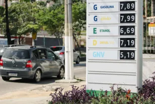 Imagem ilustrativa da imagem Preço da gasolina aumenta pela 5ª semana seguida; motoristas reagem