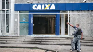 Imagem ilustrativa da imagem Presos por explodirem banco no Rio eram de Minas, Bahia e Paraíba