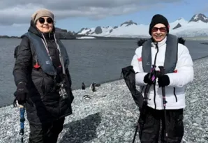 Imagem ilustrativa da imagem Com 81 anos, amigas dão a volta ao mundo em 80 dias