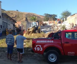 Imagem ilustrativa da imagem Desabamento de prédio deixa mortos na Zona Oeste do Rio