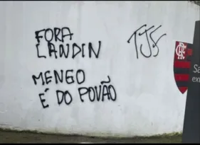 Imagem ilustrativa da imagem Muro de CT do Flamengo é vandalizado por torcedores