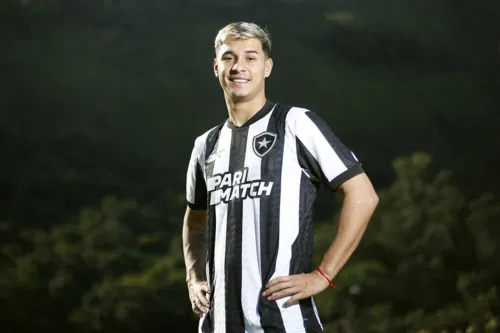 Mateo Ponte já vestiu a camisa do Botafogo