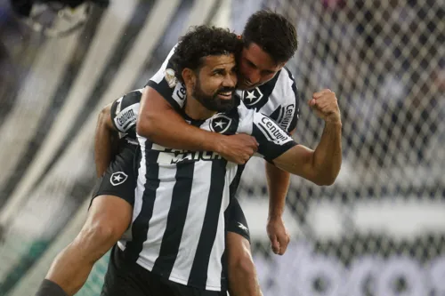 Diego Costa marcou dois gols e foi eleito o craque da partida