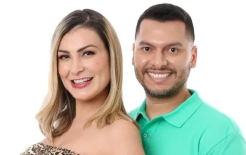 Empresário ficou revoltado ao ver que a ex-Miss Bumbum errou a idade do filho