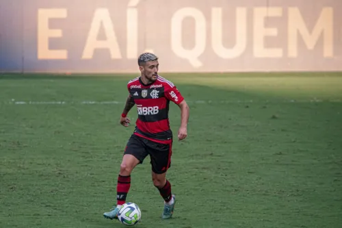 Perseguido de perto por Grêmio, São Paulo e Fluminense, o Mengão só garante a posição se vencer na rodada