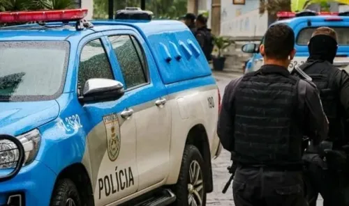 Policiais foram recebidos a tiros por criminosos