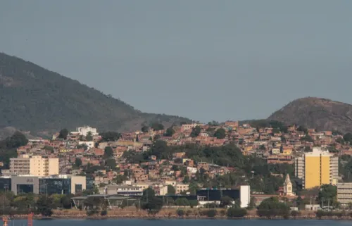 A PM disse que agentes do 12º BPM (Niterói) foram checar denúncia na comunidade