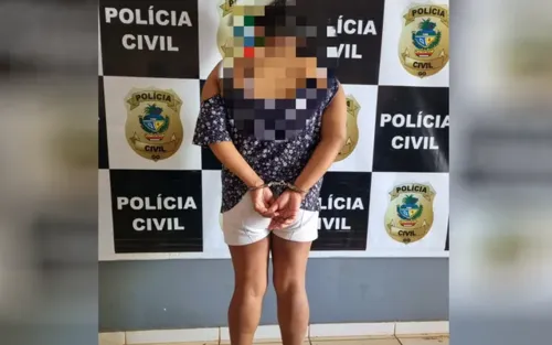 Mulher foi presa depois de tentar registrar caso de ameaça