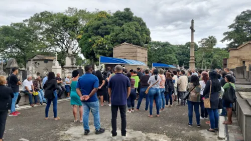 A idosa levou três tiros e morreu na última quinta-feira (15)