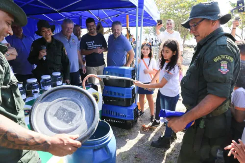 Cerca de 50 crianças de escola municipal conheceram o local