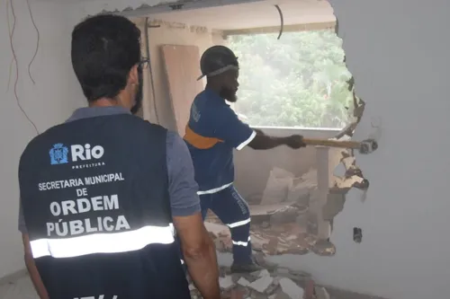 O prédio de quatro andares na Ilha da Gigoia teria 12 apartamentos