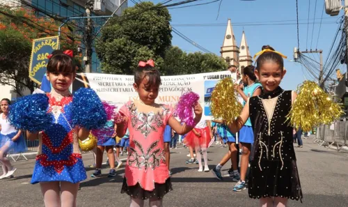 Desfile reuniu cerca de 3 mil alunos de 25 escolas municipais