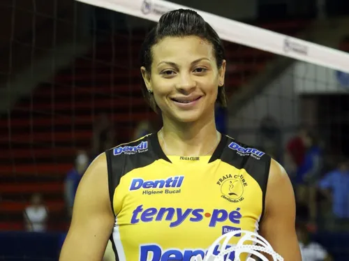 Walewska foi campeã da Superliga de Vôlei na temporada 2017/2018 pelo Praia Clube, também foi medalhista de bronze nas Olimpíadas de Sydney, em 2000. E foi pela equipe mineira que Walewska se despediu das quadras, em 2022.