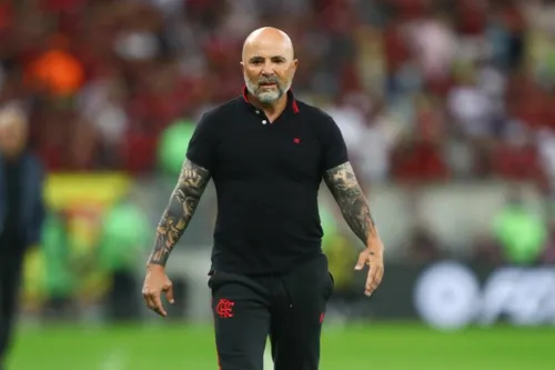 Jorge Sampaoli durante a partida contra o São Paulo neste domingo (13) no Maracanã