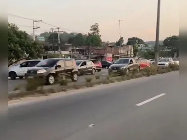 Arrastão ocorreu na altura do Rio do Ouro, em São Gonçalo