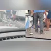 Imagem ilustrativa da imagem Pneu de ônibus esmaga braço de motociclista em São Gonçalo; vídeo