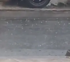 Chuva de granizo surpreende moradores da Baixada; vídeo