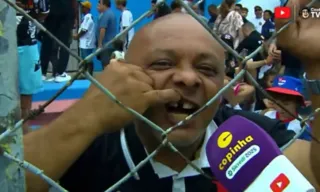 Imagem ilustrativa da imagem Torcedor do Vasco perde dente ao comemorar gol em partida