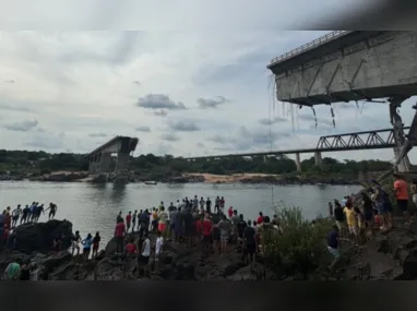 Oito veículos estavam na ponte no momento da queda