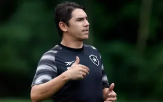 Imagem ilustrativa da imagem Botafogo decide que Lúcio Flávio será técnico até fim do Brasileiro