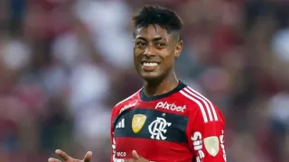 Imagem ilustrativa da imagem Bruno Henrique bate pé, e renovação com o Flamengo emperra