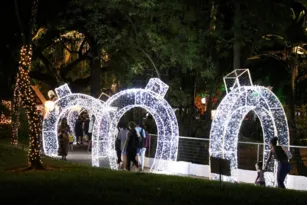 Imagem ilustrativa da imagem Campo de São Bento abre a decoração de Natal de Niterói