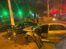 Imagem ilustrativa da imagem Colisão entre carros deixa dois feridos em Niterói