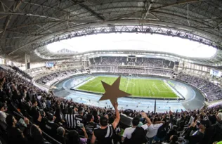 Imagem ilustrativa da imagem Com recado de Textor, Botafogo anuncia treino aberto para a torcida