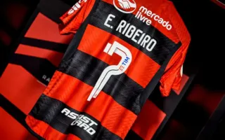 Imagem ilustrativa da imagem Com saída de Everton Ribeiro, Flamengo já tem herdeiro da camisa 7