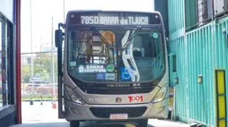 Imagem ilustrativa da imagem Confira os horários da nova linha de ônibus entre Niterói e Barra