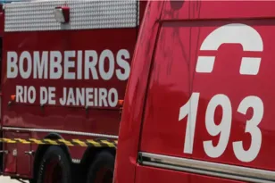 Imagem ilustrativa da imagem Criança morre após veículo capotar na RJ-104, em São Gonçalo