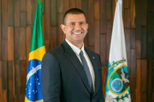 Imagem ilustrativa da imagem Deputado de São Gonçalo deixa cargo e assume secretaria no Rio