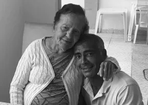 Imagem ilustrativa da imagem Dona Lita, mãe de Romário, morre aos 86 anos