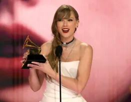Imagem ilustrativa da imagem É tetra! Taylor Swift faz história no Grammy Awards