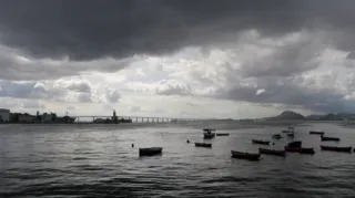 Imagem ilustrativa da imagem Fim de semana com chuva? Confira a previsão para Niterói e Rio