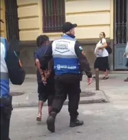 Imagem ilustrativa da imagem Homem é preso com faca antes de ataque na Zona Sul do Rio