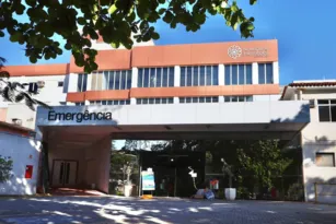 Imagem ilustrativa da imagem Hospital em SG fecha as portas e pega usuários de surpresa