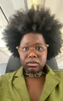 Imagem ilustrativa da imagem Infraero nega racismo em revista no cabelo de mulher negra