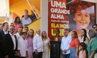 Imagem ilustrativa da imagem Lula anuncia hospital oncológico e escola federal na Baixada