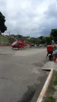 Imagem ilustrativa da imagem Mulher cai de carro em movimento na Baixada Fluminense