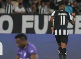 Imagem ilustrativa da imagem 'Página virada', celebra Júnior Santos após goleada do Botafogo