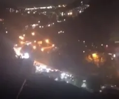 Imagem ilustrativa da imagem Protesto por falta de luz complica trânsito na RJ-104; vídeo